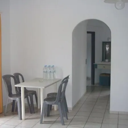Athena Apartahotel 3*